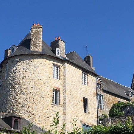 La Maison Sur Les Remparts Domfront  Exteriör bild