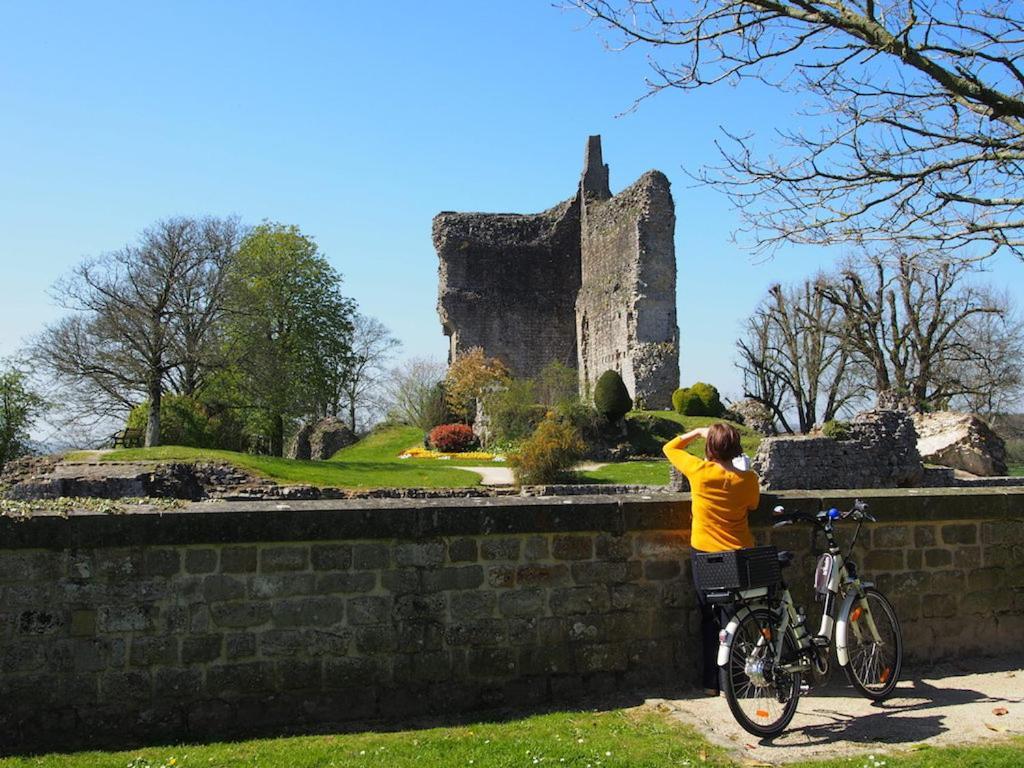 La Maison Sur Les Remparts Domfront  Exteriör bild